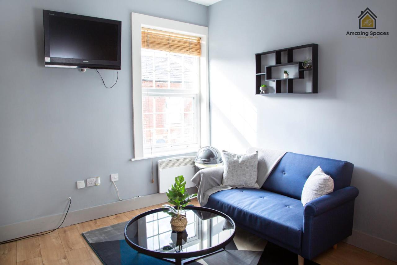 City Centre 2 Bed Flat Sleeps 3 For Work And Leisure With Free Wifi By Amazing Spaces Relocations Ltd Warrington  Zewnętrze zdjęcie