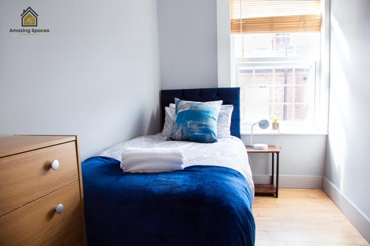 City Centre 2 Bed Flat Sleeps 3 For Work And Leisure With Free Wifi By Amazing Spaces Relocations Ltd Warrington  Zewnętrze zdjęcie
