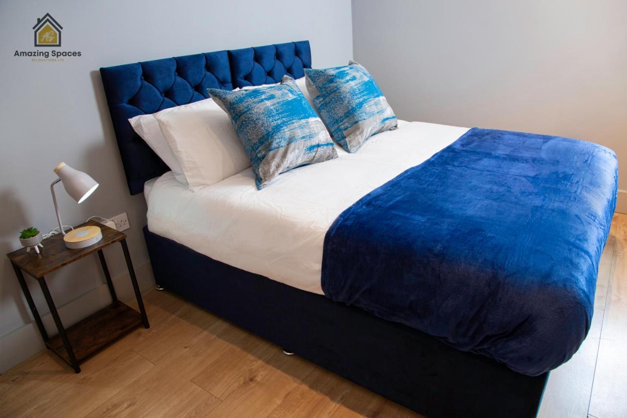 City Centre 2 Bed Flat Sleeps 3 For Work And Leisure With Free Wifi By Amazing Spaces Relocations Ltd Warrington  Zewnętrze zdjęcie